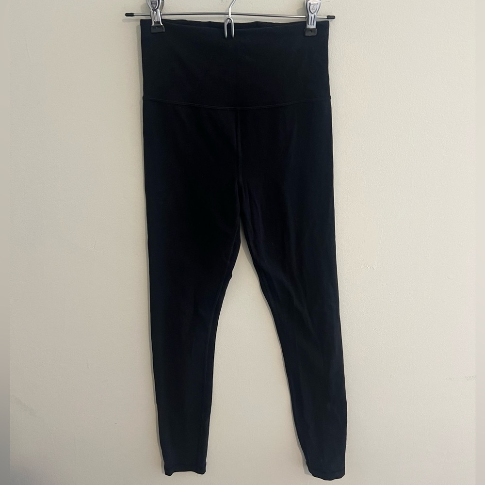 Athleta ultra high rise elation legging size XXS, 7/8 length, black color